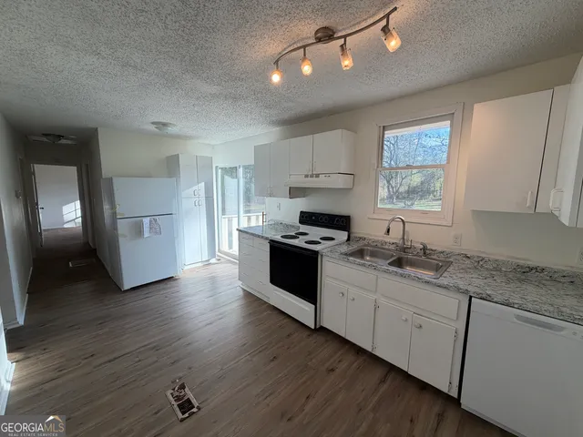 $1,325 | 2933 Coffer Drive, Ellenwood, GA 30294