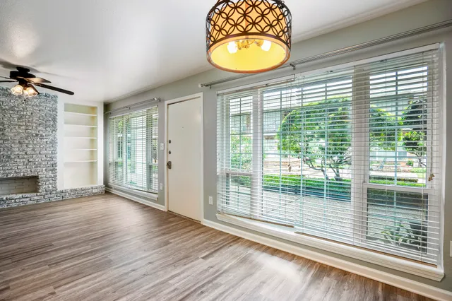 $1,700 | 5343 Richmond Avenue, Unit 12, Houston, TX 77056