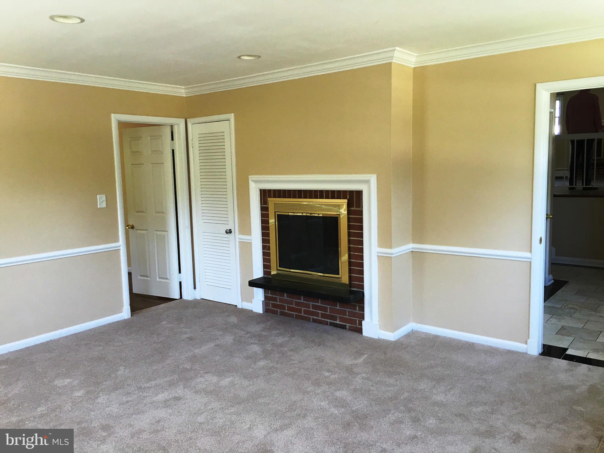 5904 Roland Avenue Baltimore, MD 21210 - Photo 14 of 22 Family Room