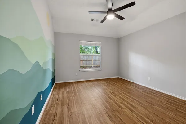 $2,150 | 909 Katie Lane, Conroe, TX 77304