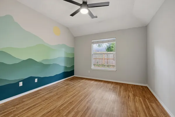 $2,150 | 909 Katie Lane, Conroe, TX 77304
