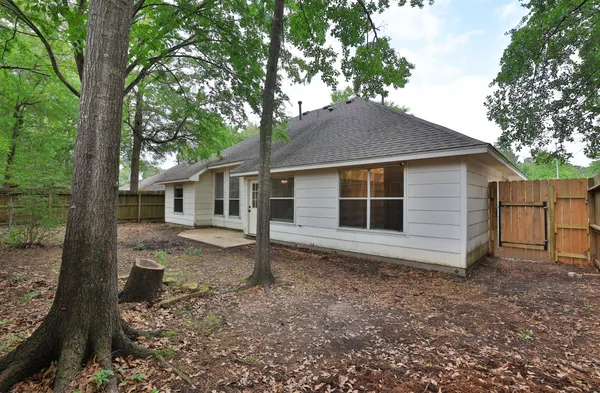 $2,150 | 909 Katie Lane, Conroe, TX 77304