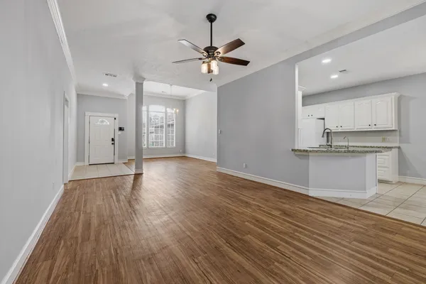 $2,150 | 909 Katie Lane, Conroe, TX 77304