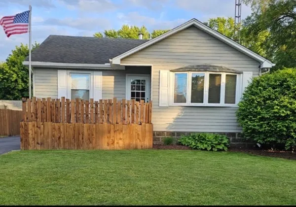 $289,900 | 129 Laurel Avenue, Wilmington, IL 60481