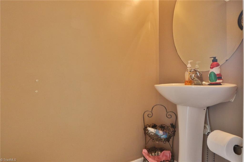 4937 Cartner Road Jonesville, NC 28642 - Photo 18 of 45 Gallery Image 18