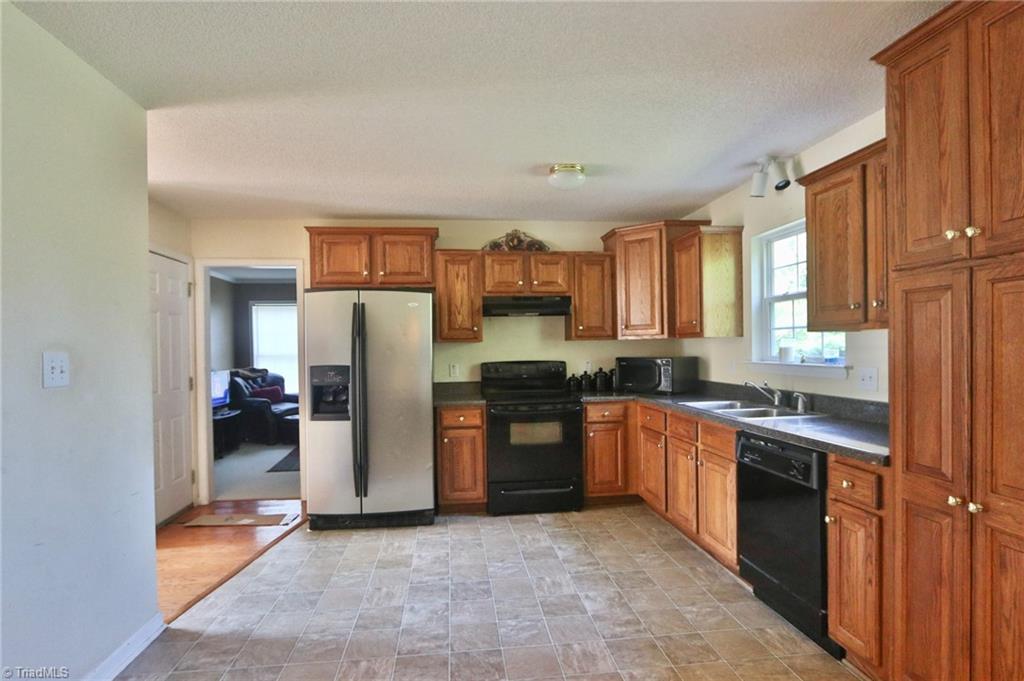 4937 Cartner Road Jonesville, NC 28642 - Photo 31 of 45 Gallery Image 31