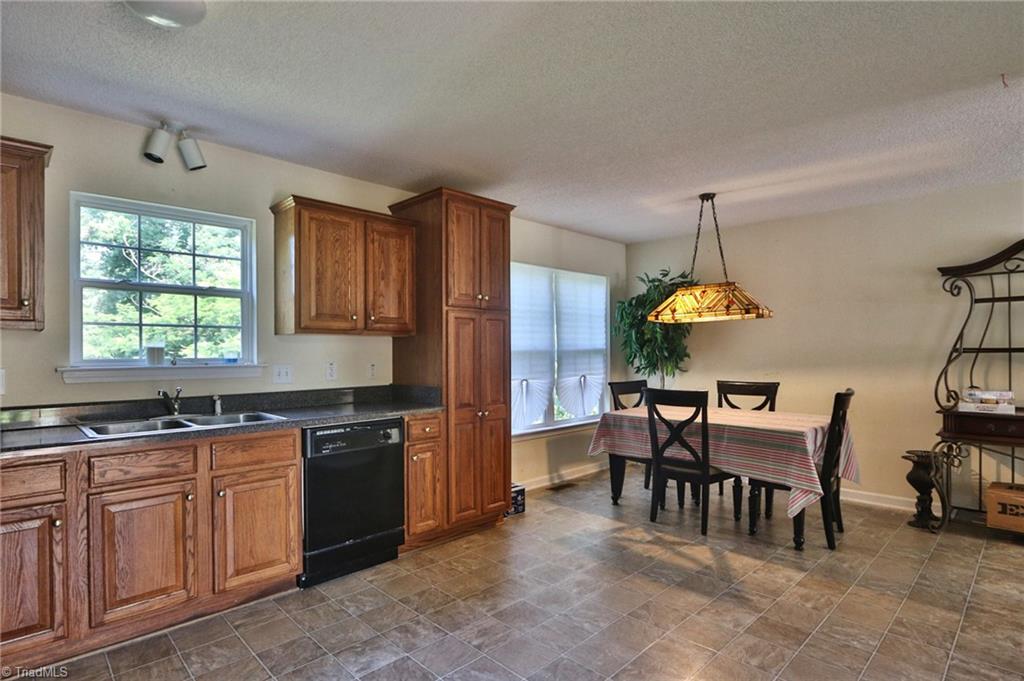 4937 Cartner Road Jonesville, NC 28642 - Photo 32 of 45 Gallery Image 32