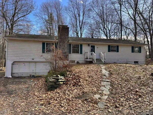$299,000 | 179 Roosevelt Road, Hyde Park, NY 12538
