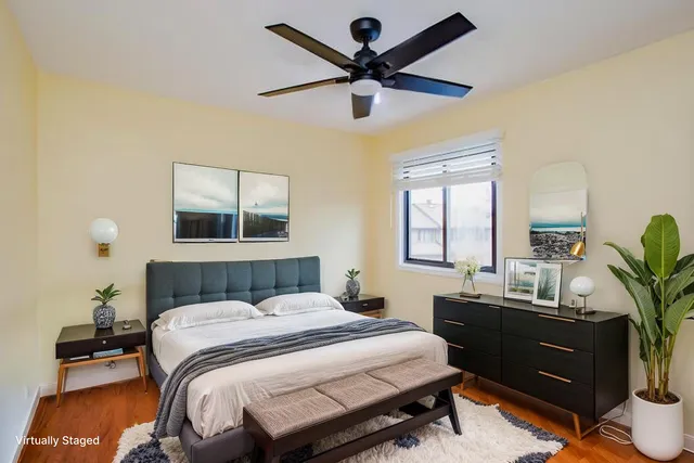 $415,000 | 211 West Hanover Place, Mount Prospect, IL 60056