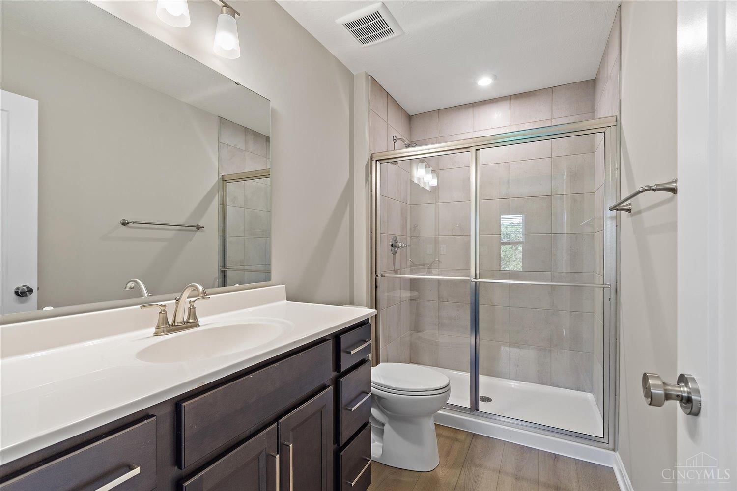 541 Tradition Ridge, Unit 81302 Cincinnati, OH 45245 - Photo 16 of 34