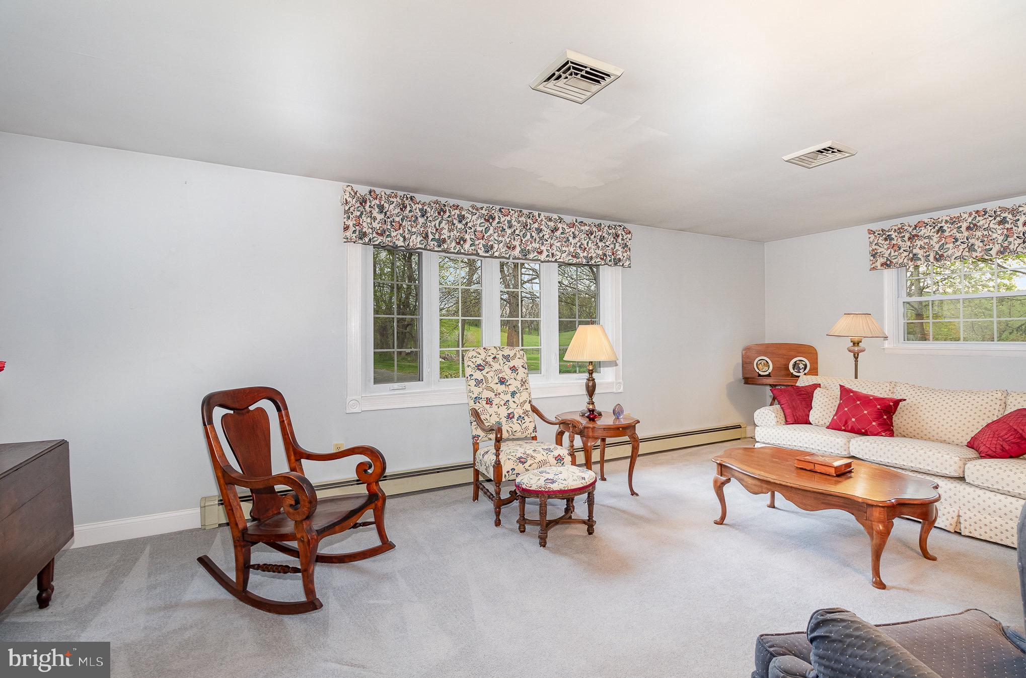 156 West Yellowbreeches Road Carlisle, PA 17015 - Photo 6 of 42 Gallery Image 6