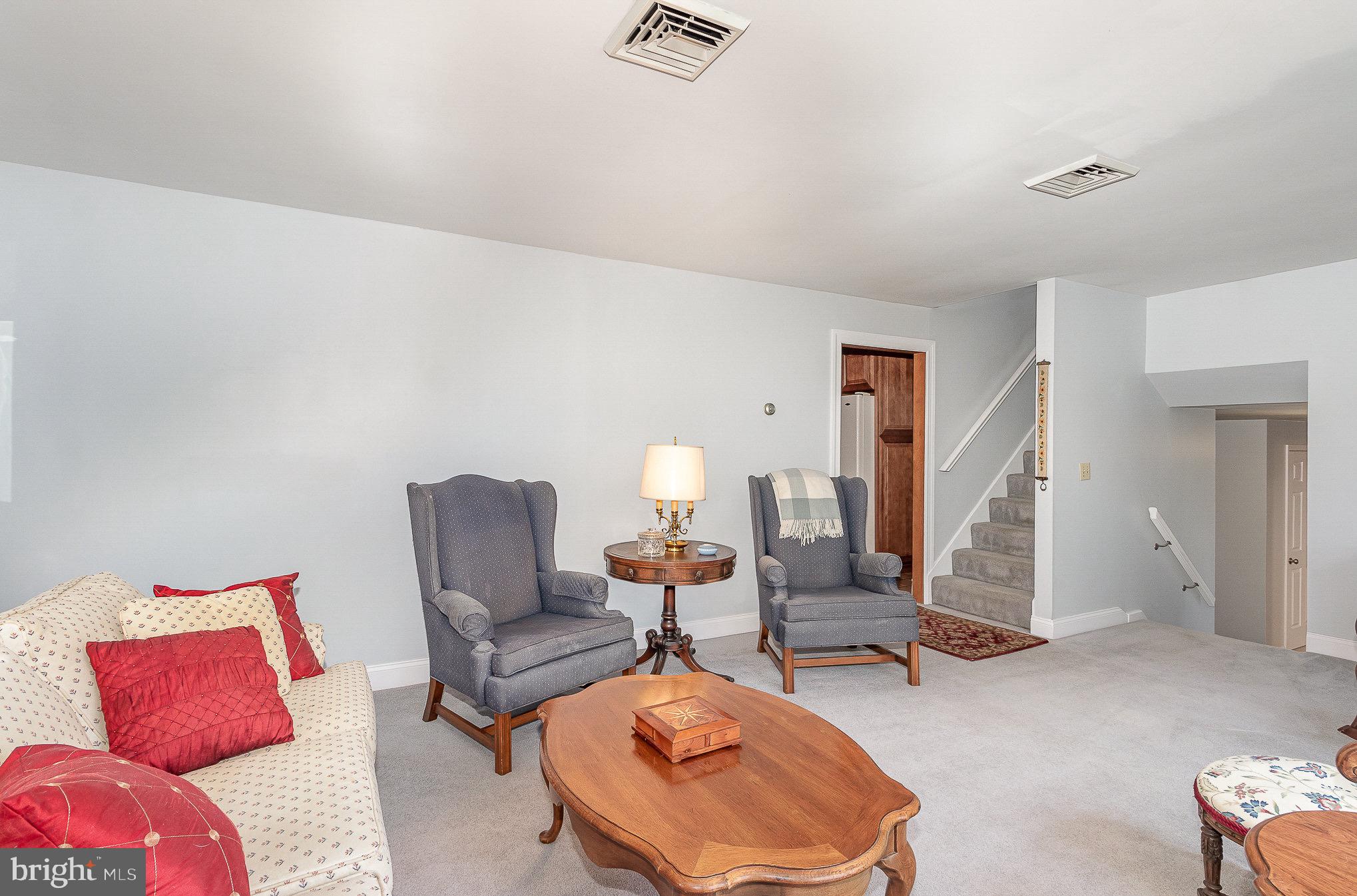 156 West Yellowbreeches Road Carlisle, PA 17015 - Photo 7 of 42 Gallery Image 7