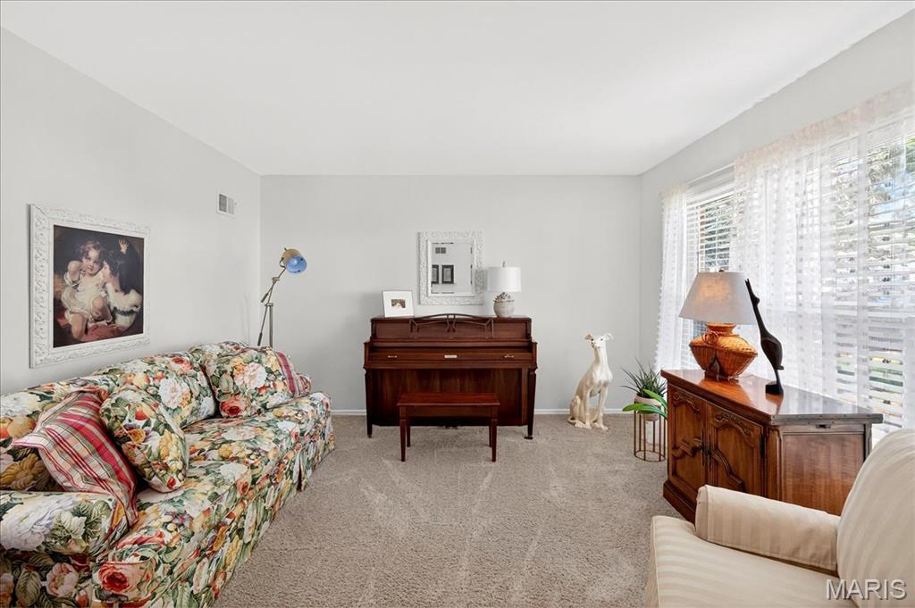 3228 Lin Tel Road St. Louis, MO 63125 - Photo 5 of 47 Gallery Image 5