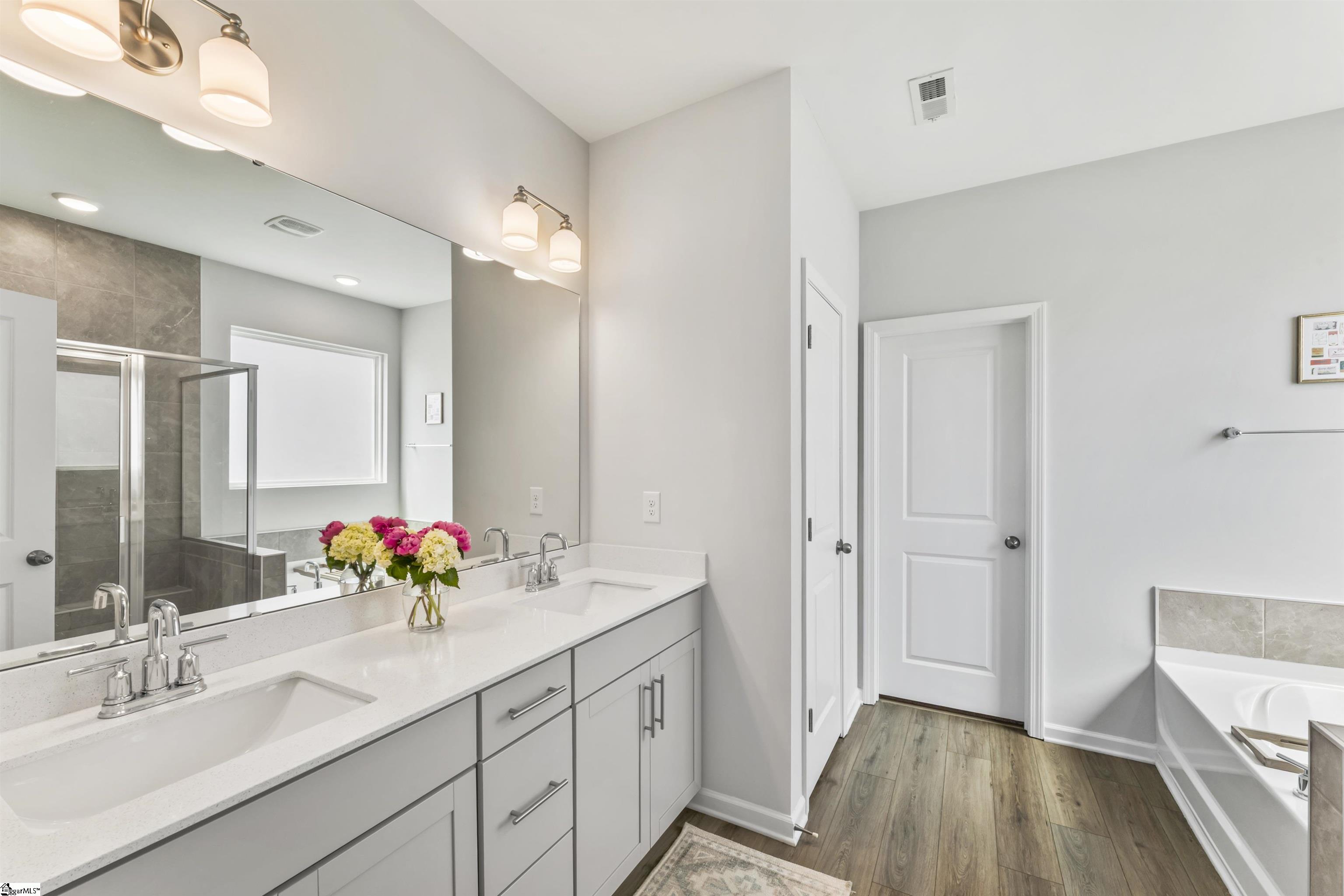 104 Pendergast Road Greenville, SC 29605 - Photo 13 of 48