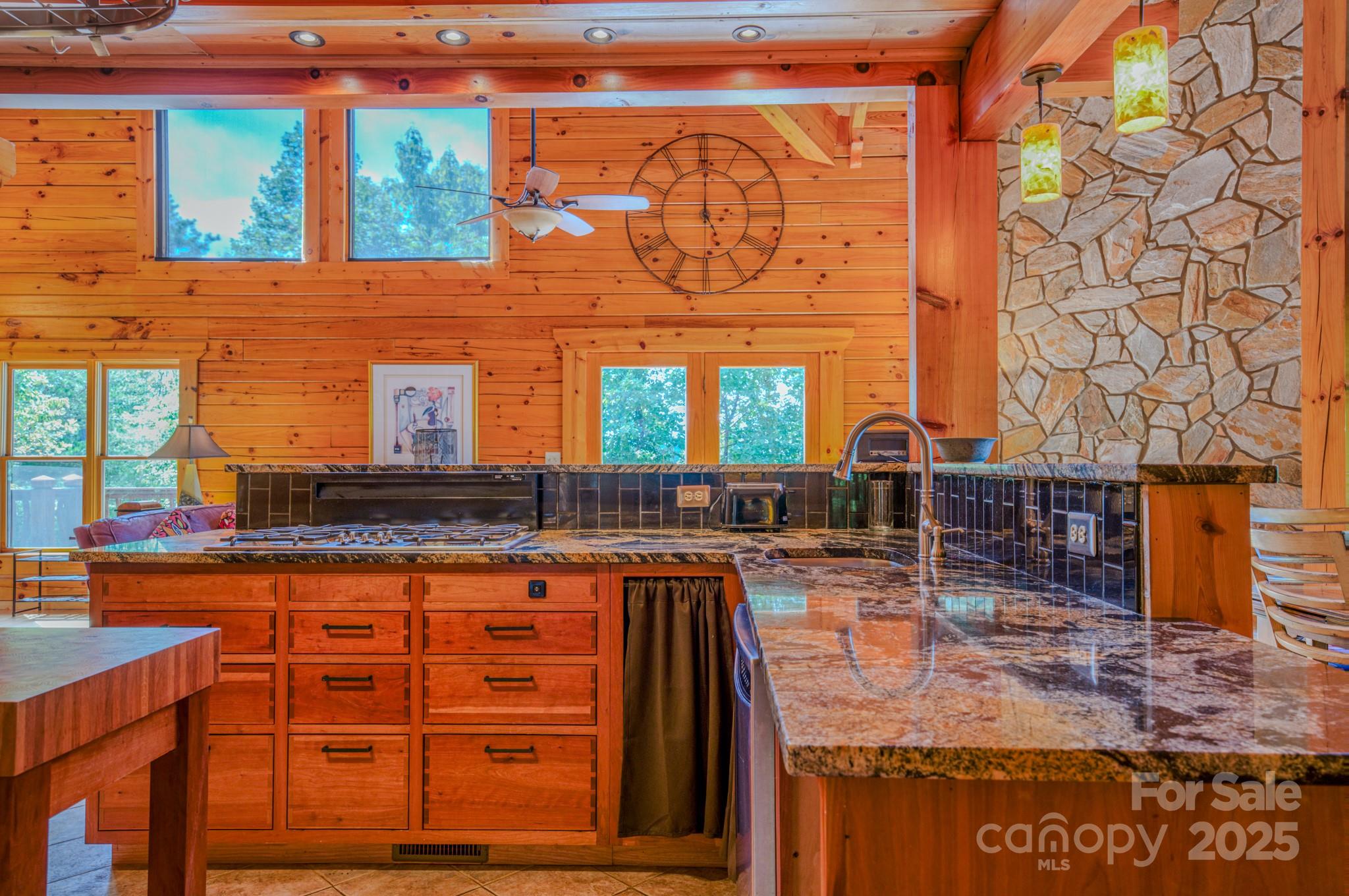 1595 Grants Mountain Road Marion, NC 28752 - Photo 19 of 48