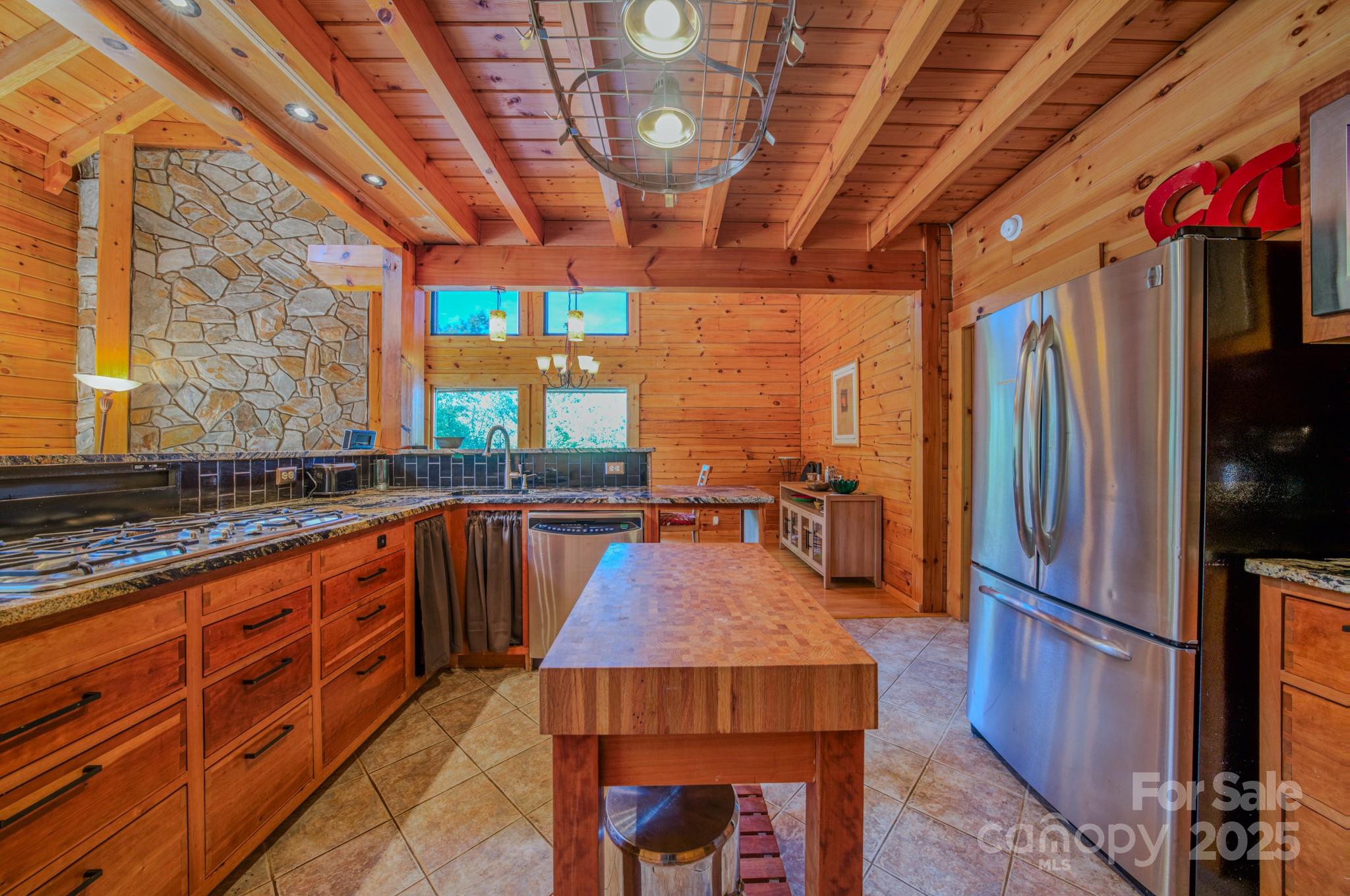 1595 Grants Mountain Road Marion, NC 28752 - Photo 21 of 48