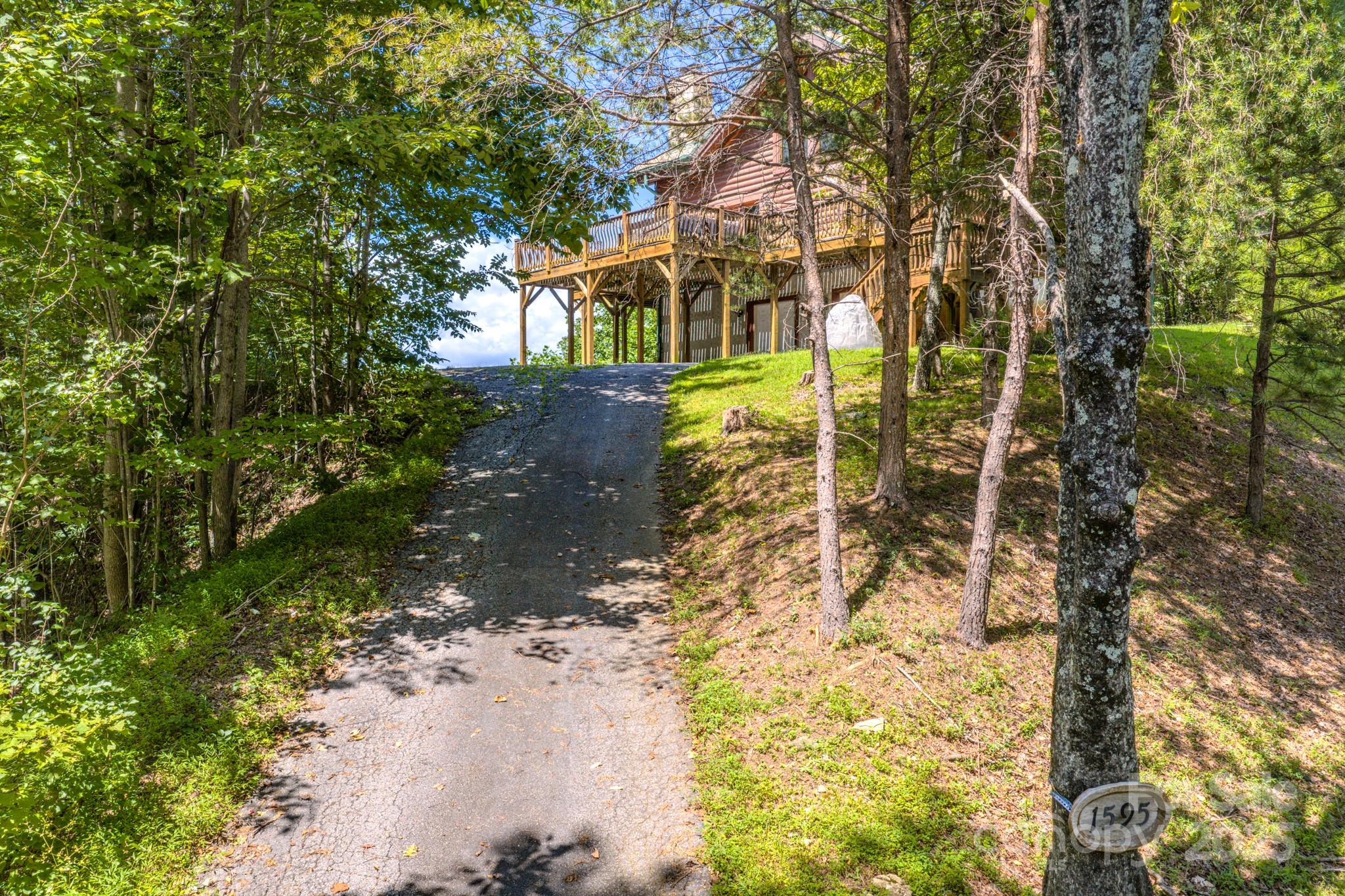 1595 Grants Mountain Road Marion, NC 28752 - Photo 5 of 48