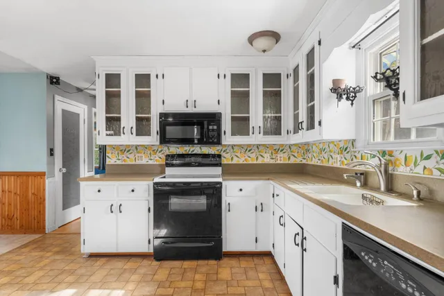 $310,000 | 5 Claremont NelMar Heights, Claremont, NH 03743