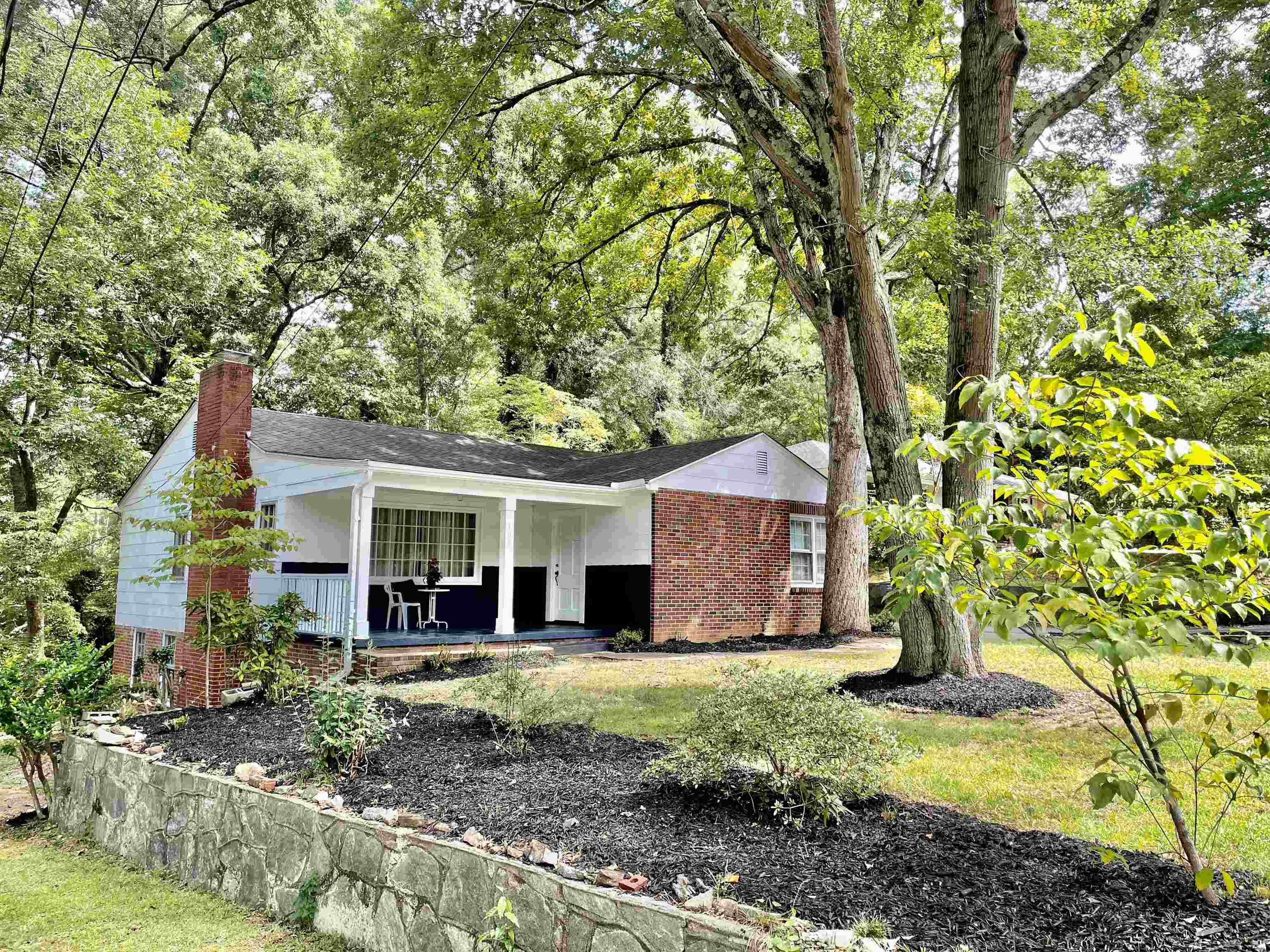 108 East Crescent Road Spartanburg, SC 29301 - Photo 1 of 36 Gallery Image 1