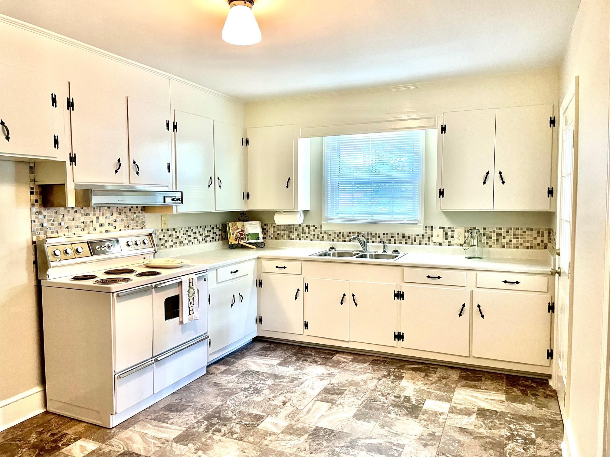 108 East Crescent Road Spartanburg, SC 29301 - Photo 14 of 36 Gallery Image 14