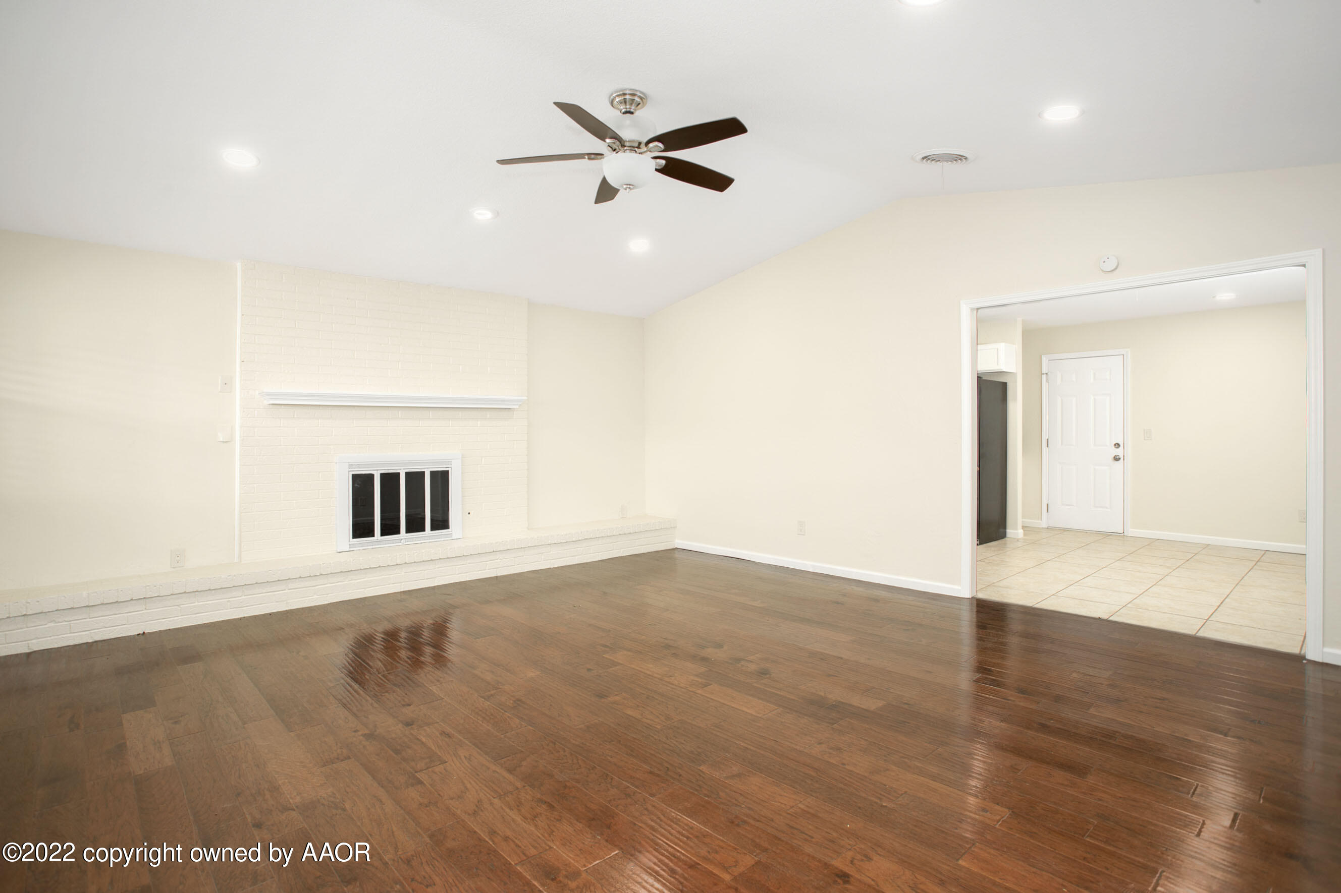 6702 Garwood Road Amarillo, TX 79109 - Photo 5 of 26 Living Room