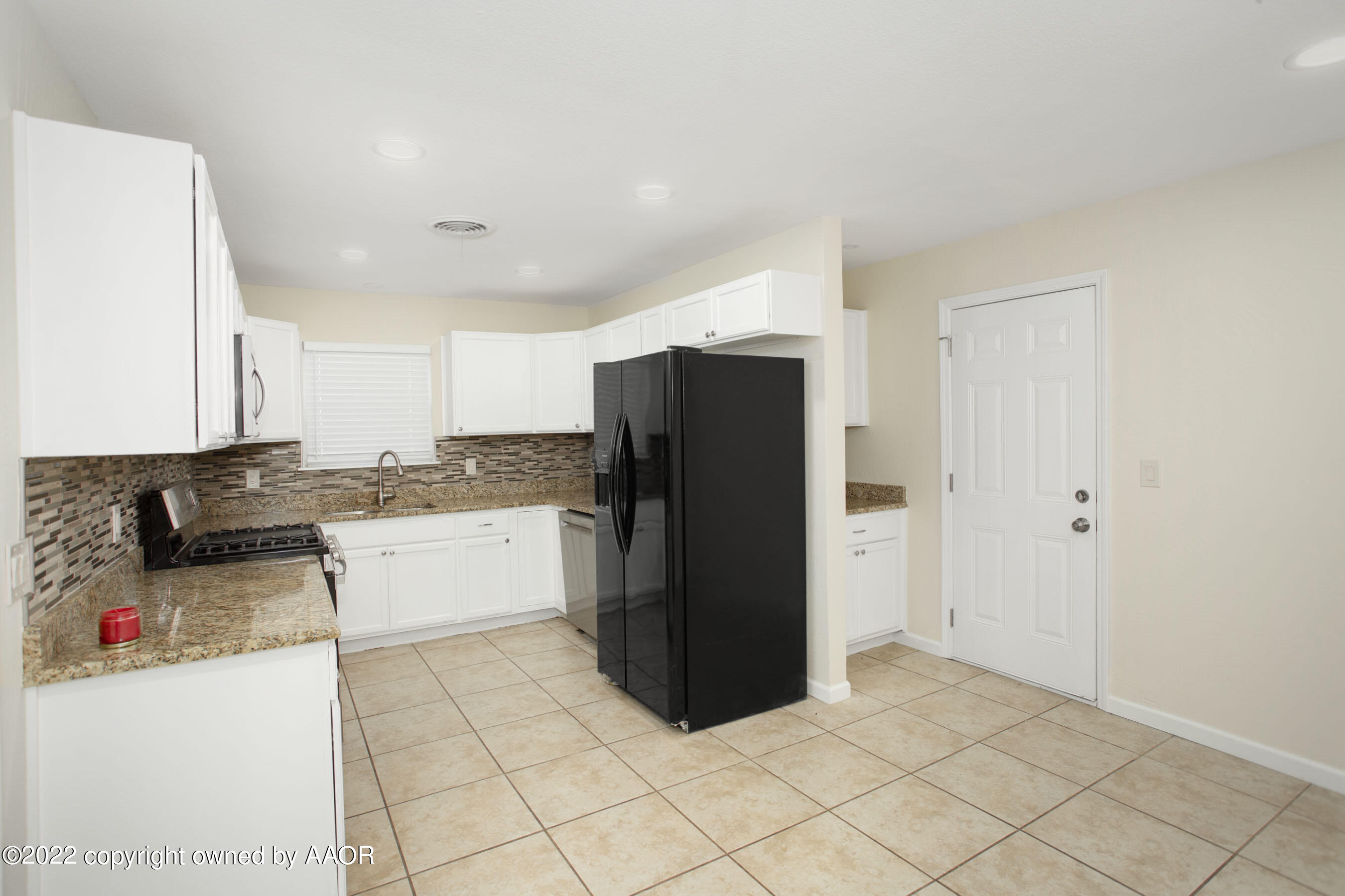6702 Garwood Road Amarillo, TX 79109 - Photo 9 of 26 Kitchen View