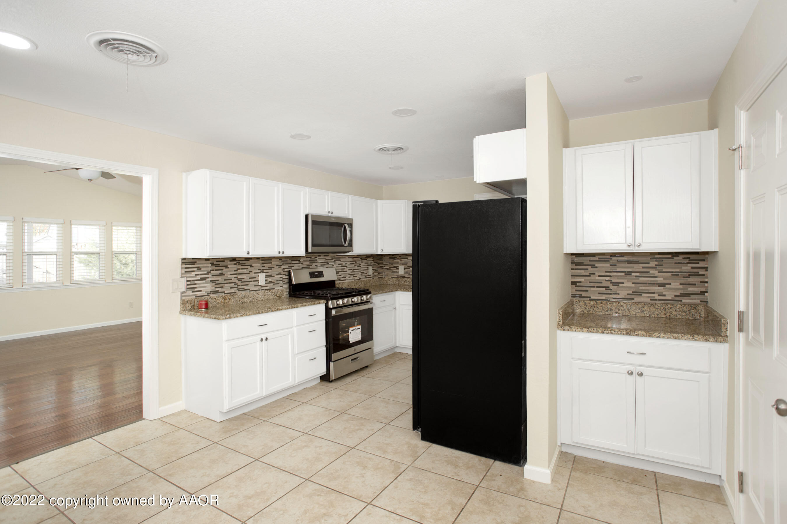 6702 Garwood Road Amarillo, TX 79109 - Photo 10 of 26 Kitchen From Dining Room