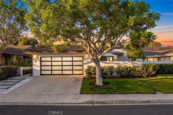 $3,495,000 | 10 Maritime Drive, Corona del Mar, CA 92625