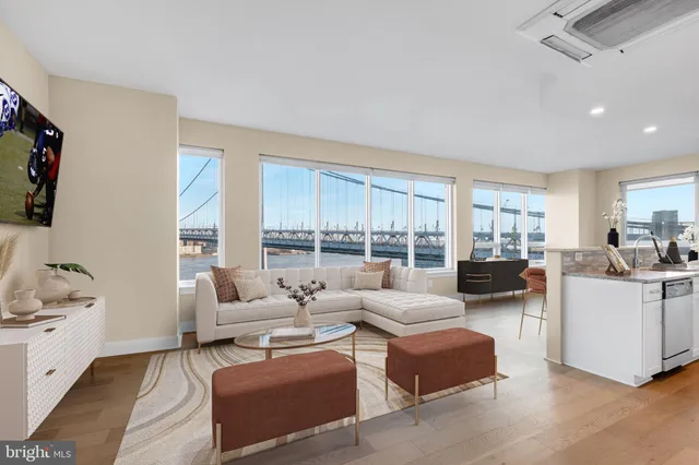 $2,750 | 235 North Christopher Columbus Boulevard, Unit 619, Philadelphia, PA 19106