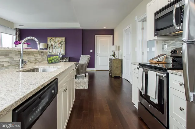 $2,750 | 235 North Christopher Columbus Boulevard, Unit 619, Philadelphia, PA 19106