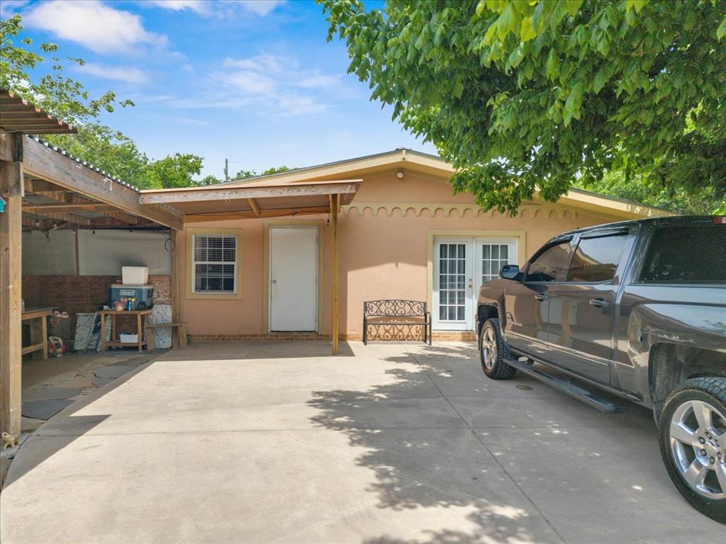 2511 Mathis Road Mansfield, TX 76063 - Photo 10 of 25 a view of a car park in front of house