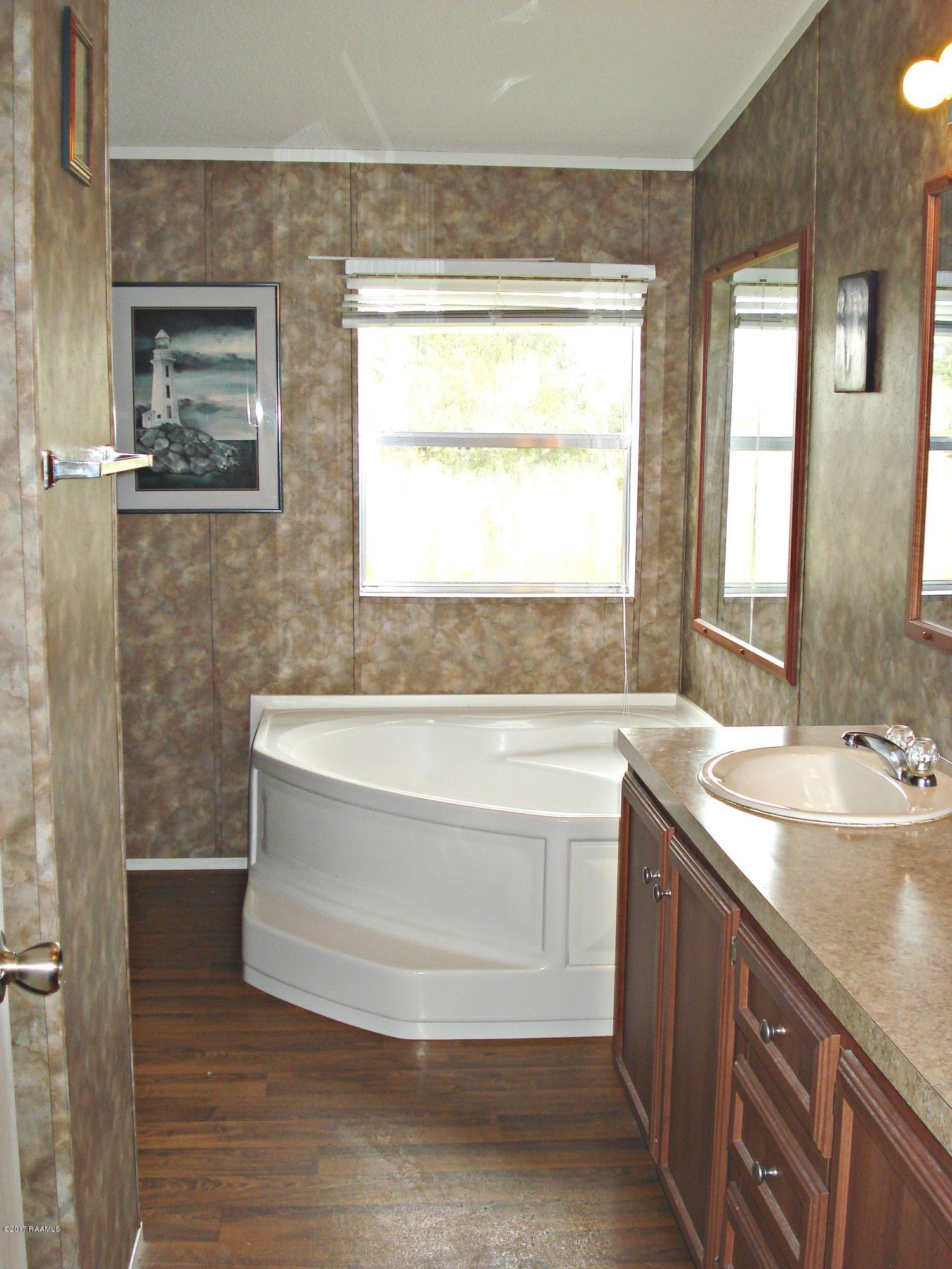 402 B Paul Molbert Road Duson, LA 70529 - Photo 11 of 18 Gallery Image 11