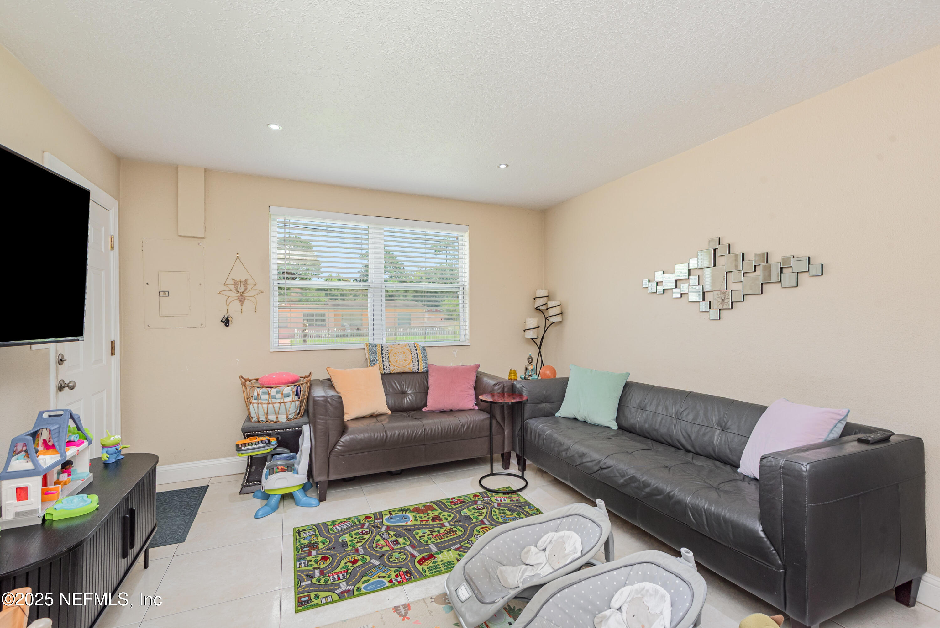 4122 Springwood Road Jacksonville, FL 32207 - Photo 6 of 29 006_dsc_4749-edit_809