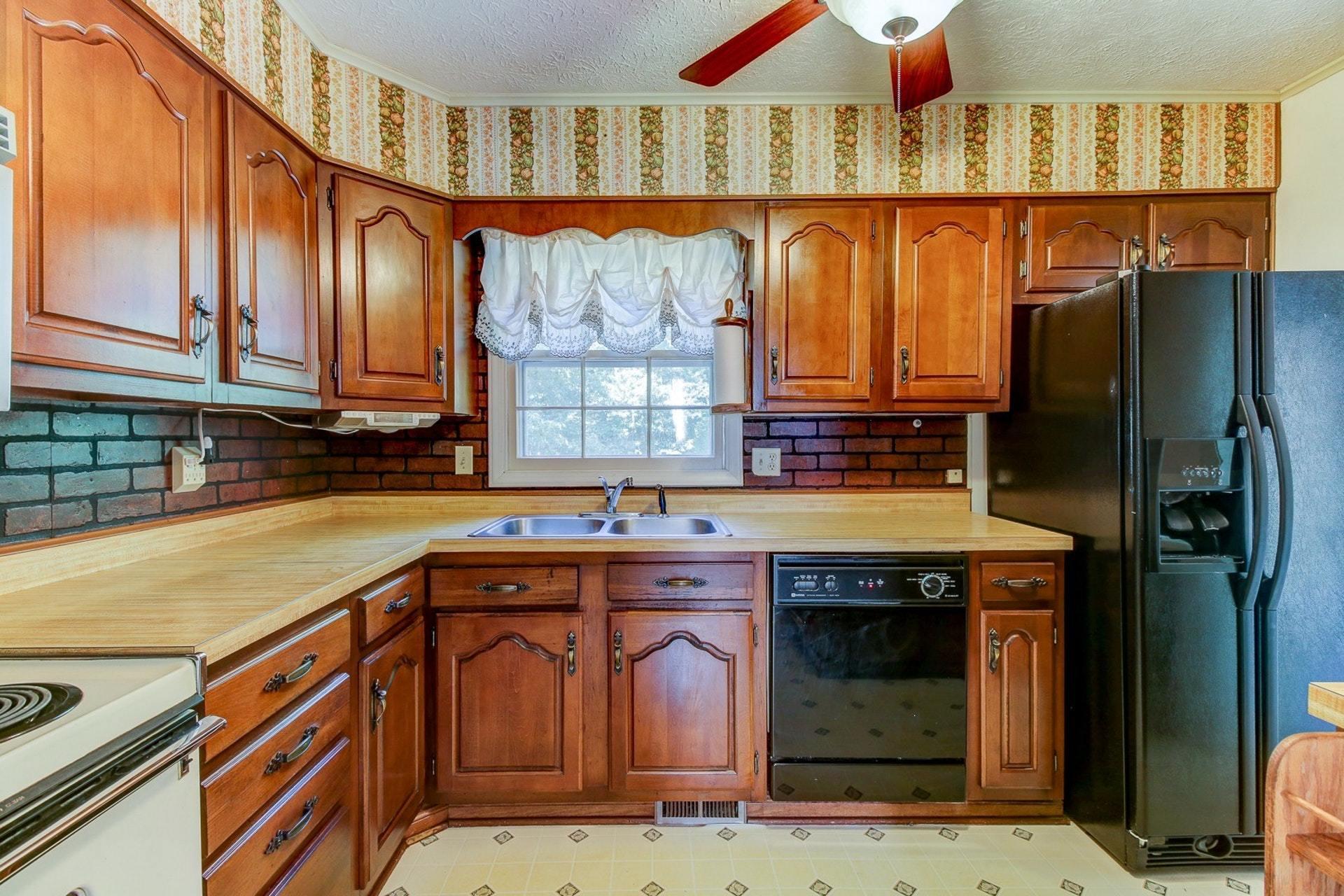 134 Claybrook Road Rocky Mount, VA 24151 - Photo 11 of 54 Kitchen