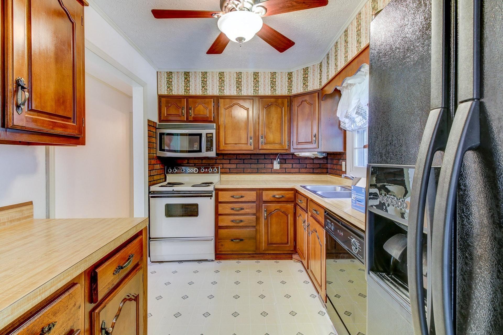 134 Claybrook Road Rocky Mount, VA 24151 - Photo 13 of 54 Kitchen
