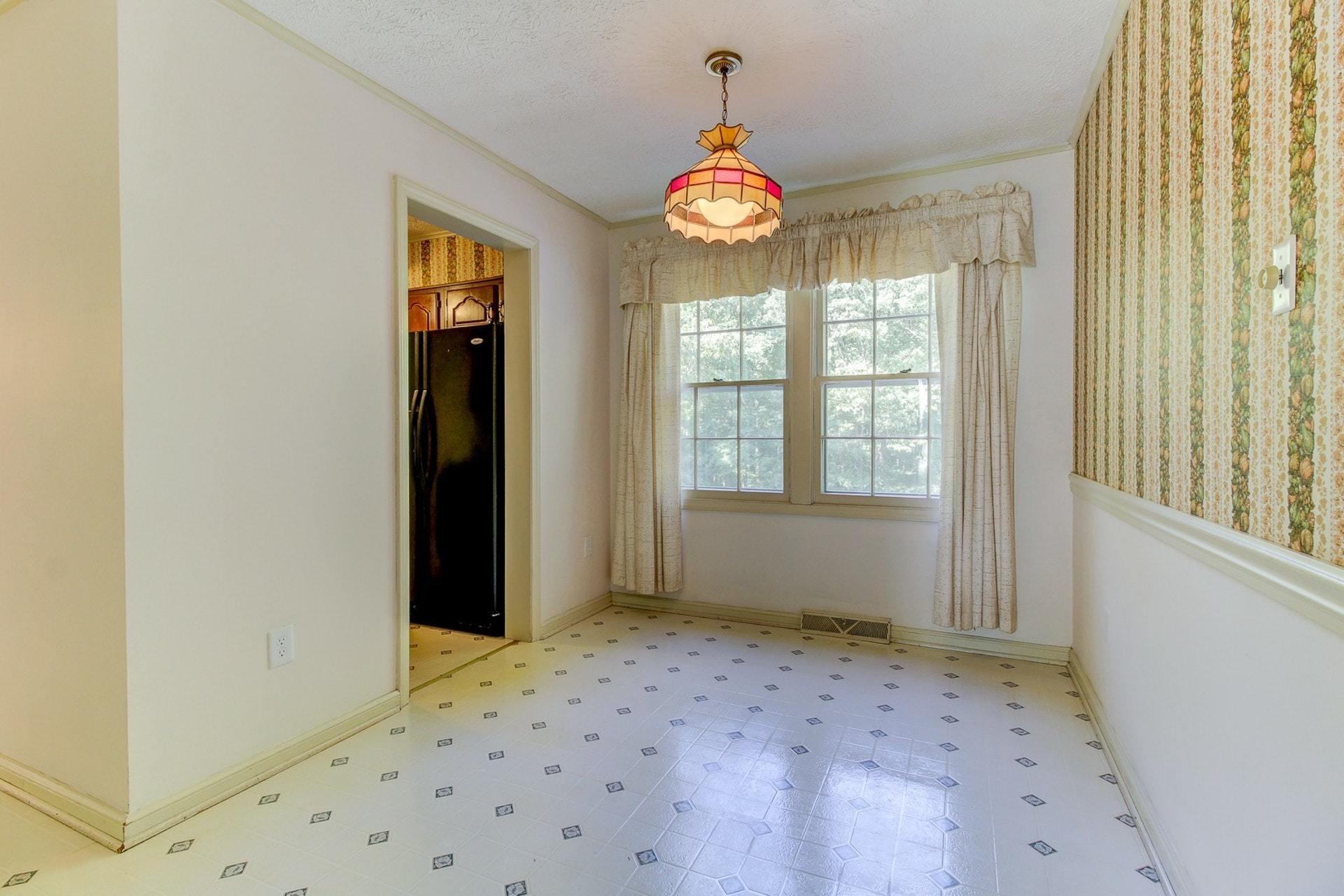 134 Claybrook Road Rocky Mount, VA 24151 - Photo 9 of 54 Breakfast Area