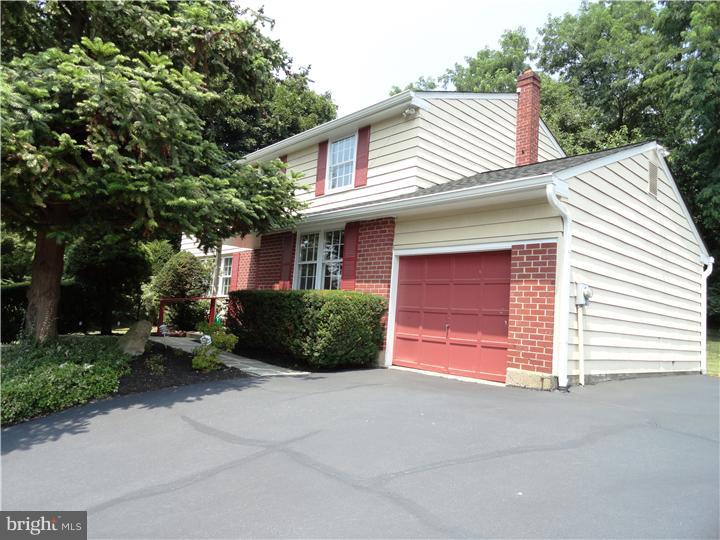 8815 Wainwright Road Wyndmoor, PA 19038 - Photo 3 of 19 Exterior