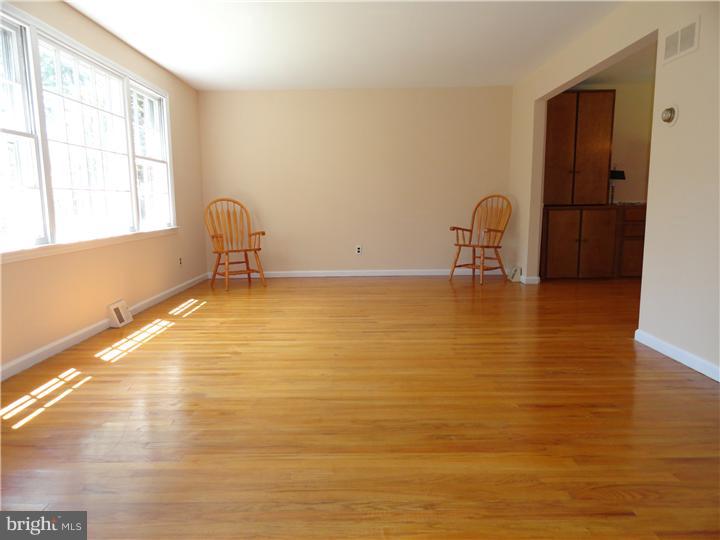 8815 Wainwright Road Wyndmoor, PA 19038 - Photo 6 of 19 Living Room