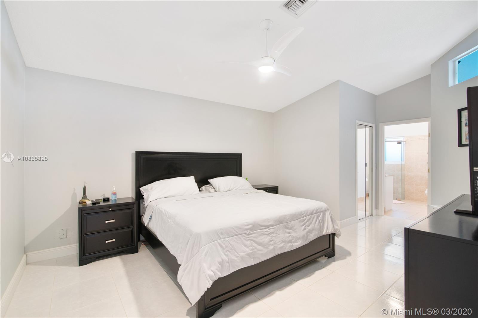 10532 Plainview Circle Boca Raton, FL 33498 - Photo 12 of 42