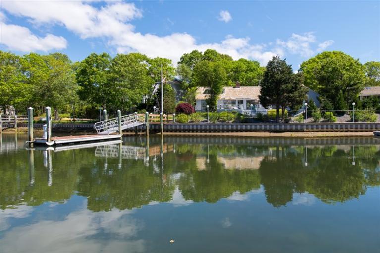7 Bight Circle Mashpee, MA 02649 - Photo 2 of 25 Additional Photo