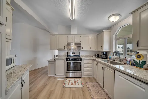 $189,950 | 18450 N Highway, Unit 14, Lockeford, CA 95237