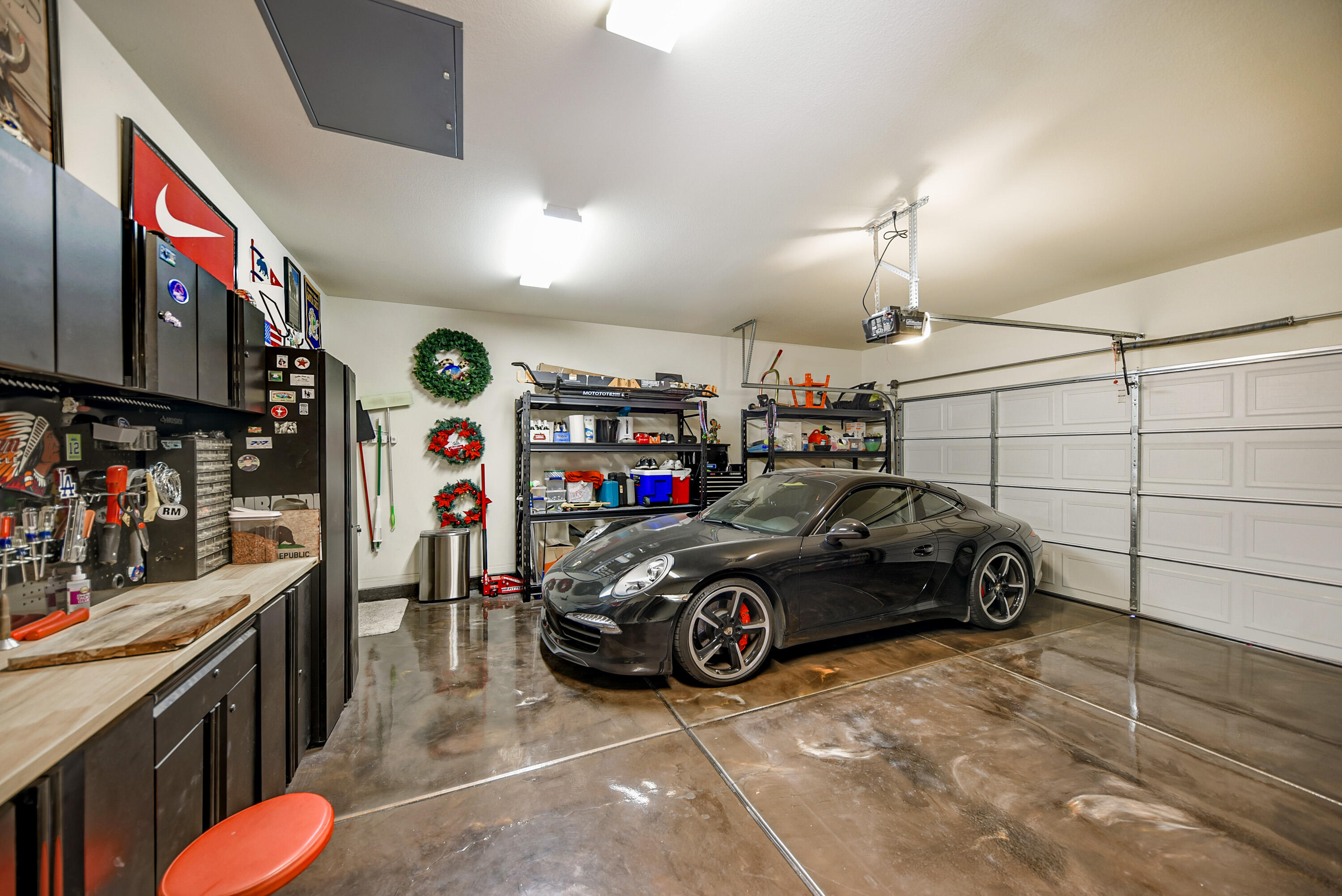 81190 Corte Del Olma Indio, CA 92203 - Photo 35 of 47 a car parked in a garage