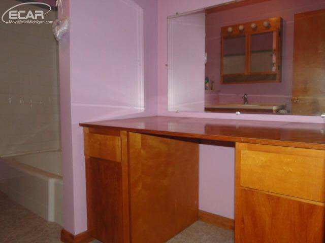 9260 Neff Road Clio, MI 48420 - Photo 11 of 20 21382673-10.JPG