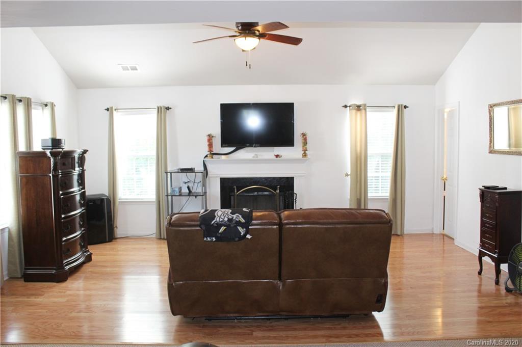 1919 Weddington Road Matthews, NC 28105 - Photo 12 of 16 Gallery Image 12