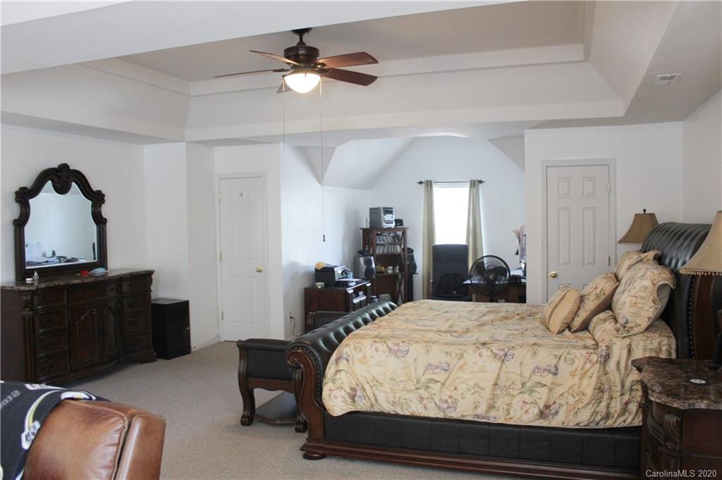 1919 Weddington Road Matthews, NC 28105 - Photo 9 of 16 Gallery Image 9