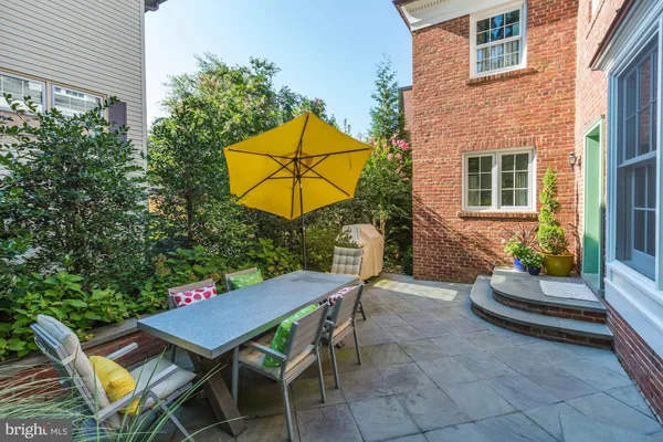 $6,950 | 5801 Nebraska Avenue Northwest, Washington, DC 20015