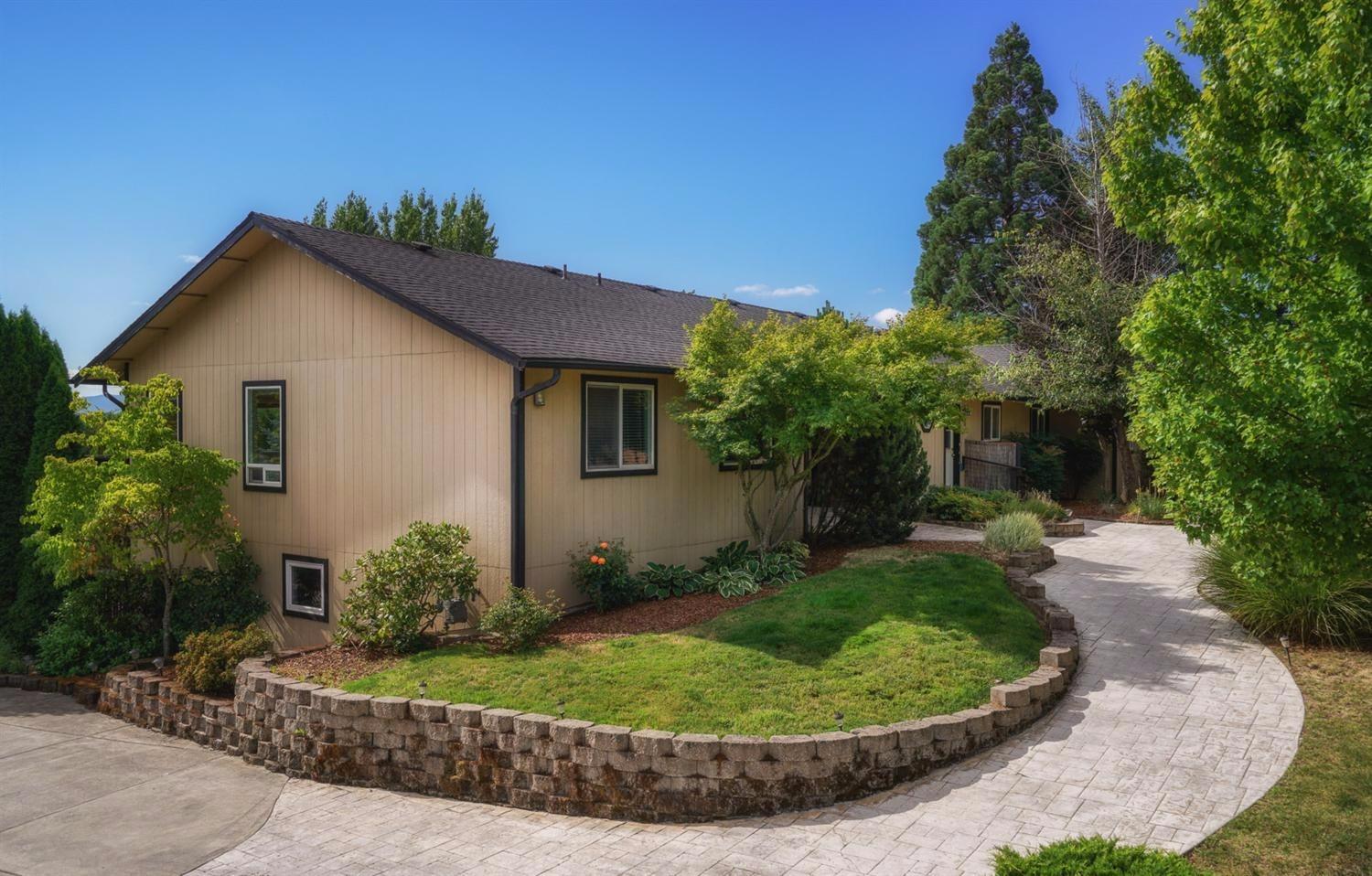 3173 View Circle Central Point, OR 97502 - Photo 2 of 29 Additional Photo