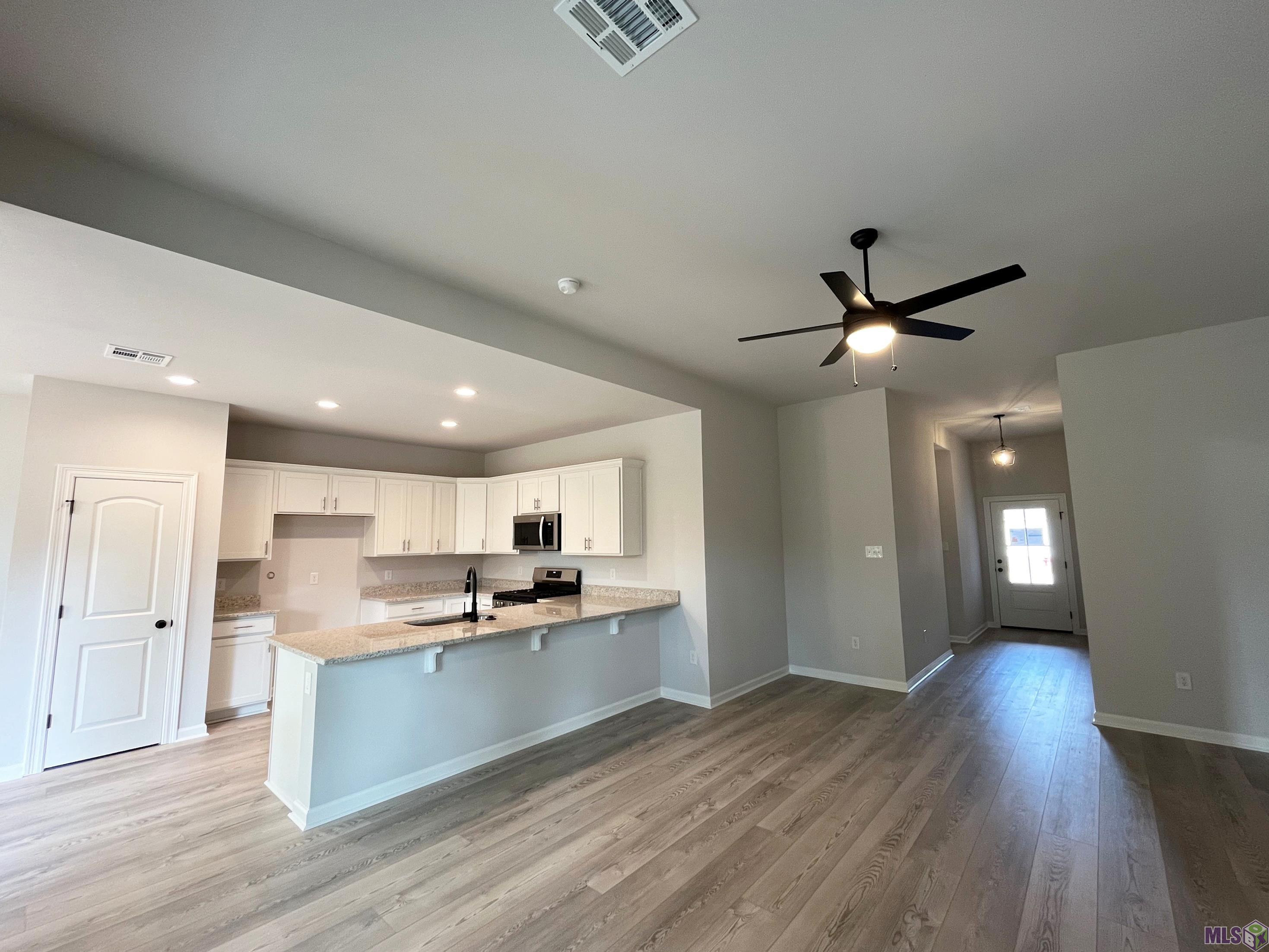 30780 Rowley Drive Lacombe, LA 70445 - Photo 5 of 12