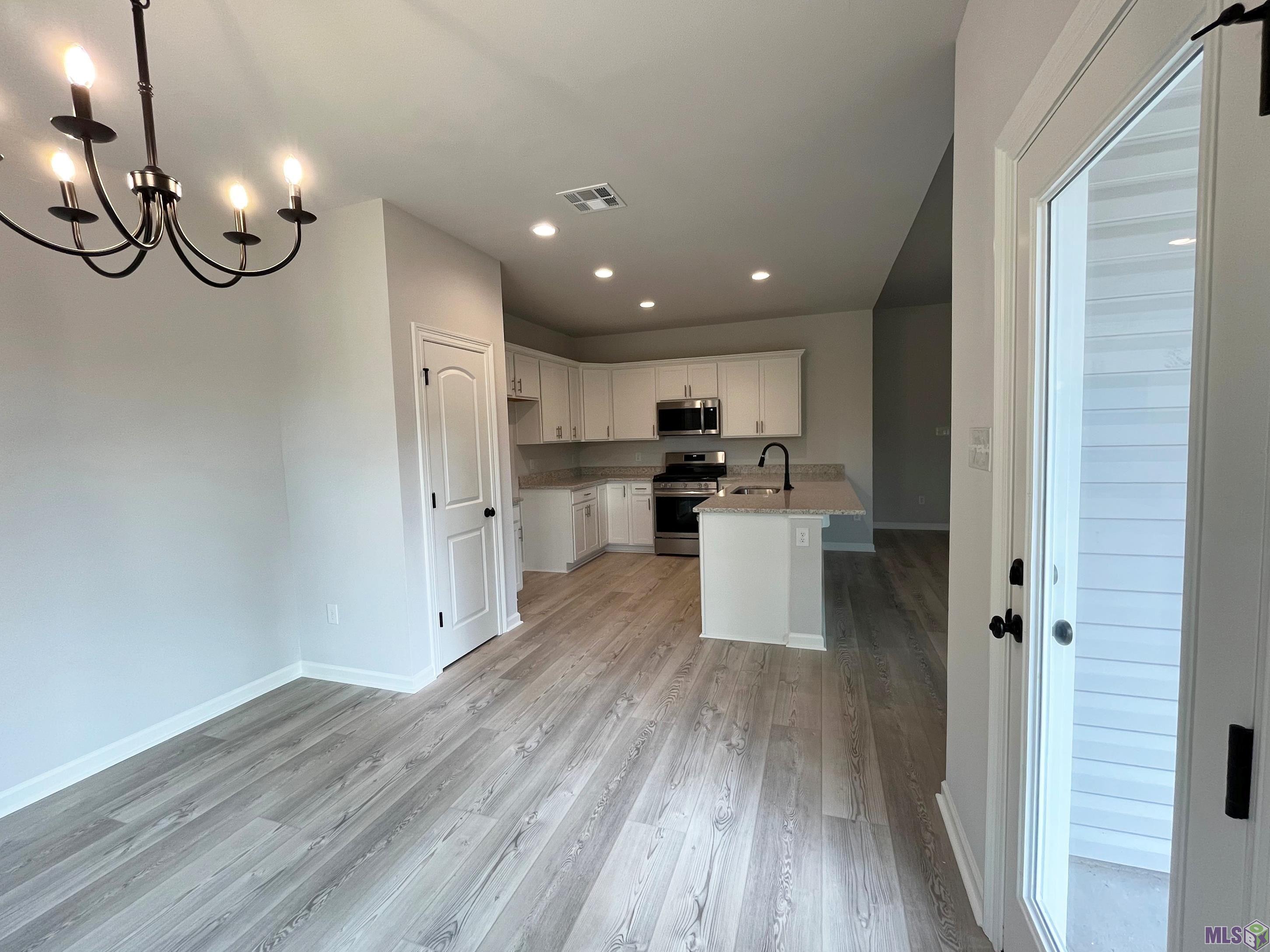 30780 Rowley Drive Lacombe, LA 70445 - Photo 6 of 12