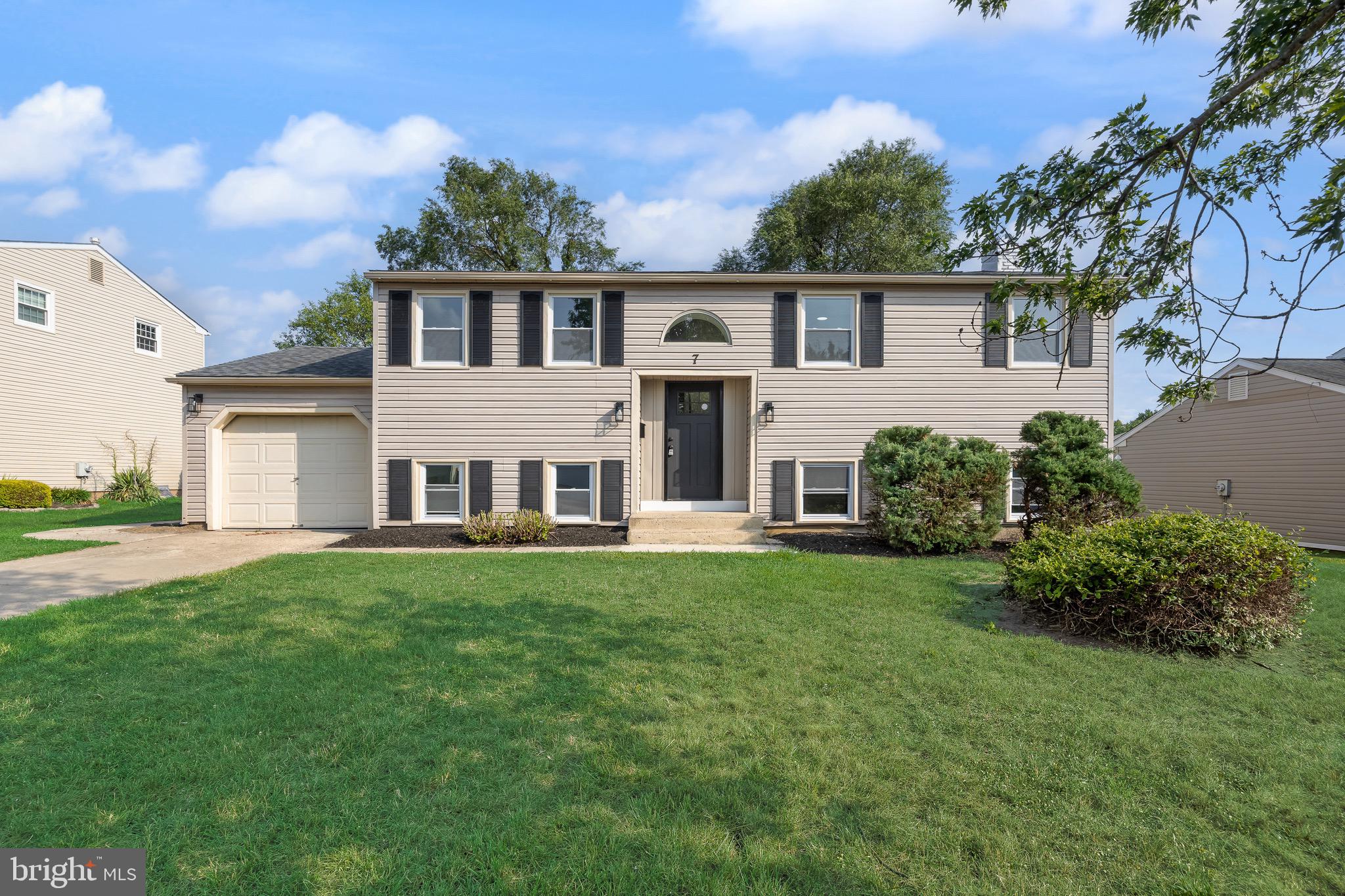 7 Stone River Road Clementon, NJ 08021 - Photo 1 of 29